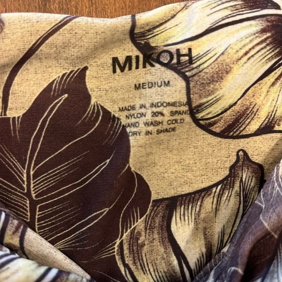 Mikoh Lana one piece - Picture 2 of 4